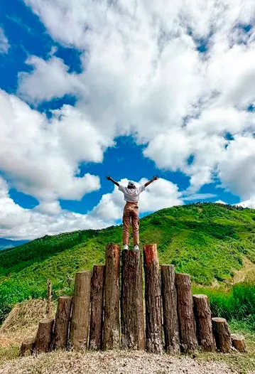 Mirador Kusi en Oxapampa, un lugar espectacular para disfrutar de vistas panorámicas impresionantes de la región y conectarse con la naturaleza.